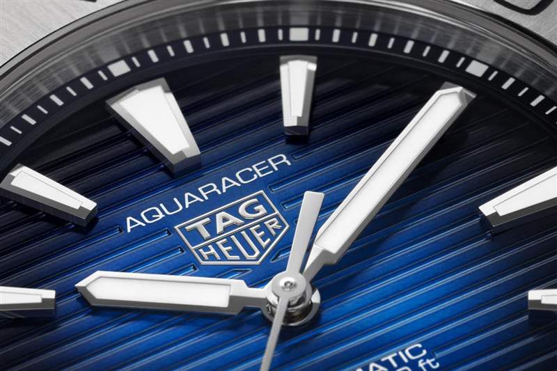 運動款的主戰力！泰格豪雅Aquaracer再推Professional 200新支線