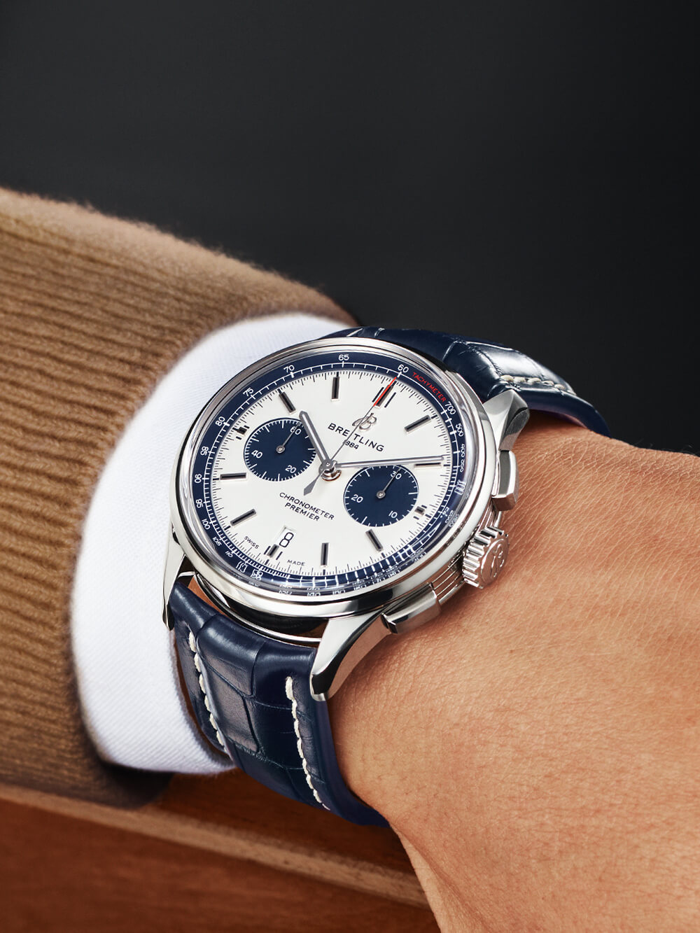 百年靈 Premier B01 Chronograph 42 Watches of Switzerland Edition