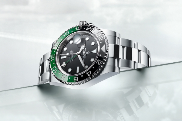 Bulgari 2022 Aluminium GMT Amerigo Vespucci｜充滿(mǎn)冒險(xiǎn)活力的三色設(shè)計(jì)