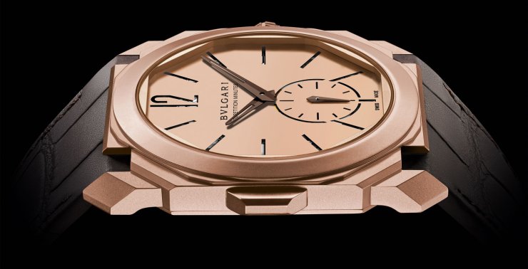 這是一款令人難以置信的纖薄三問表