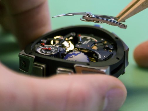 高珀富斯GMT運(yùn)動系列11枚限量款復(fù)雜表盤鏤空陀飛輪腕表