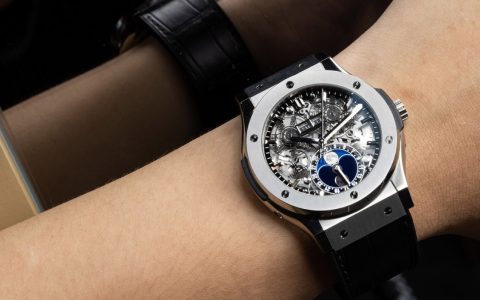 月與鏤空奇幻之境｜Hublot經典融合系列月相鏤空腕表