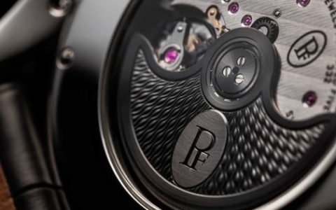 帕瑪強尼推出首款回歷萬年歷月相陀飛輪腕表