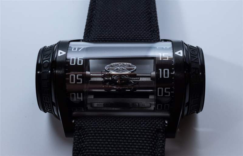 動手實踐：Rebellion WEAP-ONE 雙軸飛行陀飛輪腕表