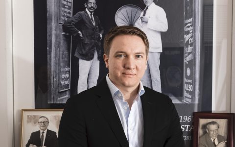 采訪：瑞士鐘表業和美國簡史