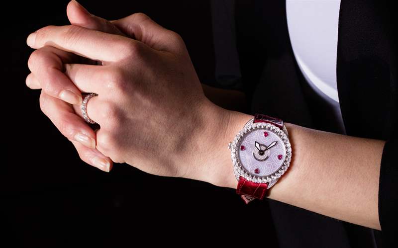 Backes & Strauss Piccadilly Renaissance Diamond Heart 40 美元 100,000 美元女士手表