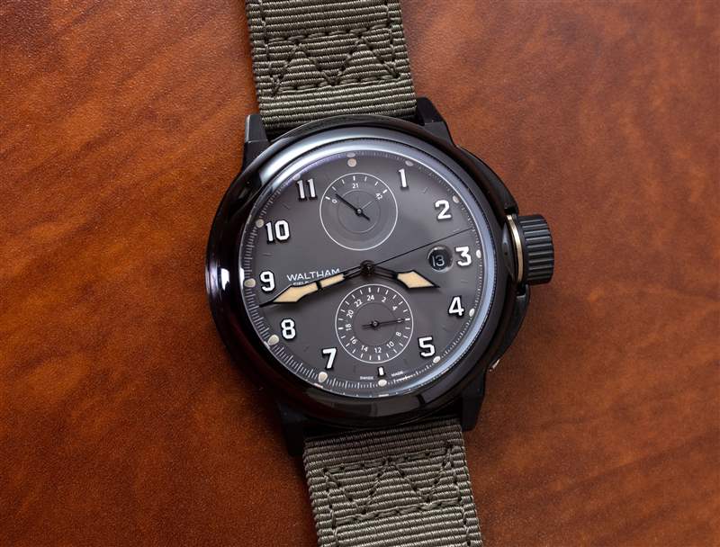 觀看評(píng)論：Waltham Field 和 Marine Dual Time Gunmetal Grey