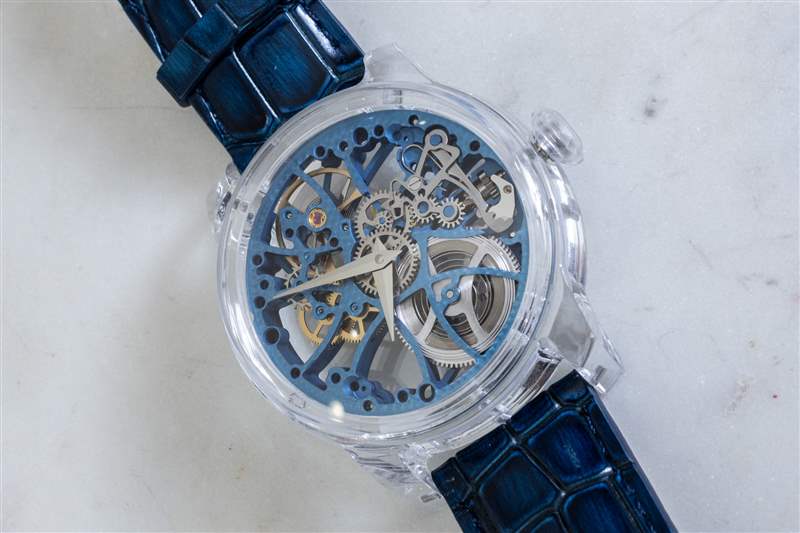 動(dòng)手操作：Artya Wave 水晶藍(lán)寶石表殼手表