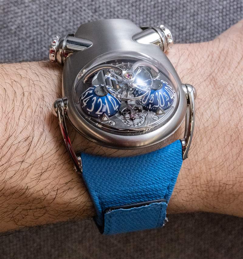 動(dòng)手操作：MB&F HM10 'Bulldog' 手表