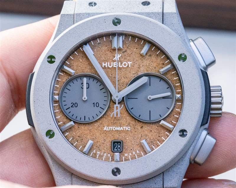 動(dòng)手實(shí)踐：Hublot Classic Fusion Chronograph Concrete Sand Watch with Concrete & Sand 來自迪拜
