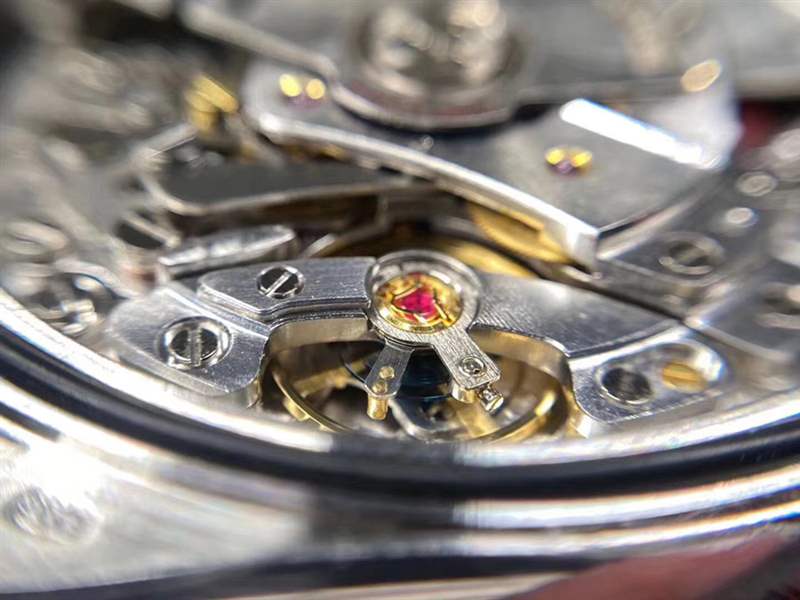 N廠勞力士迪通拿116519LN真4130機(jī)芯對(duì)比