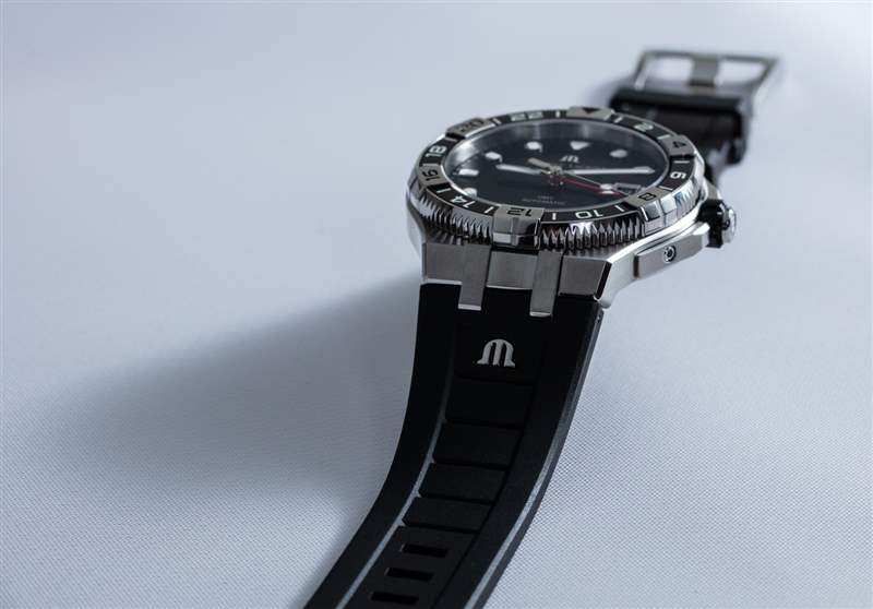 觀看評論：Maurice Lacroix Aikon Venturer GMT