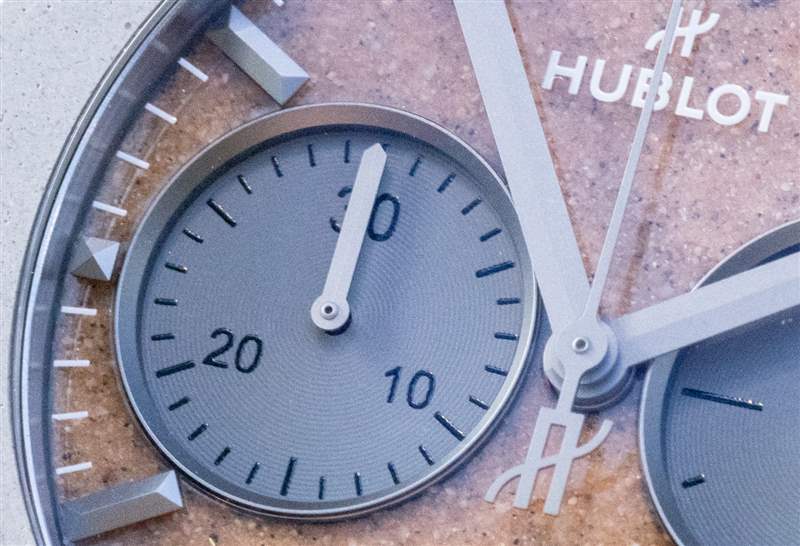 動(dòng)手實(shí)踐：Hublot Classic Fusion Chronograph Concrete Sand Watch with Concrete & Sand 來自迪拜