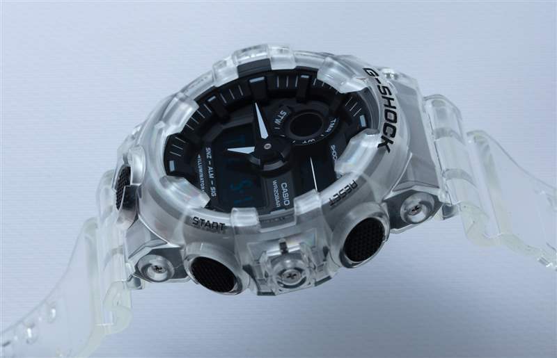 來自卡西歐 G-Shock 透明包裝：透明 GA700SKE-7A 的價值和樂趣