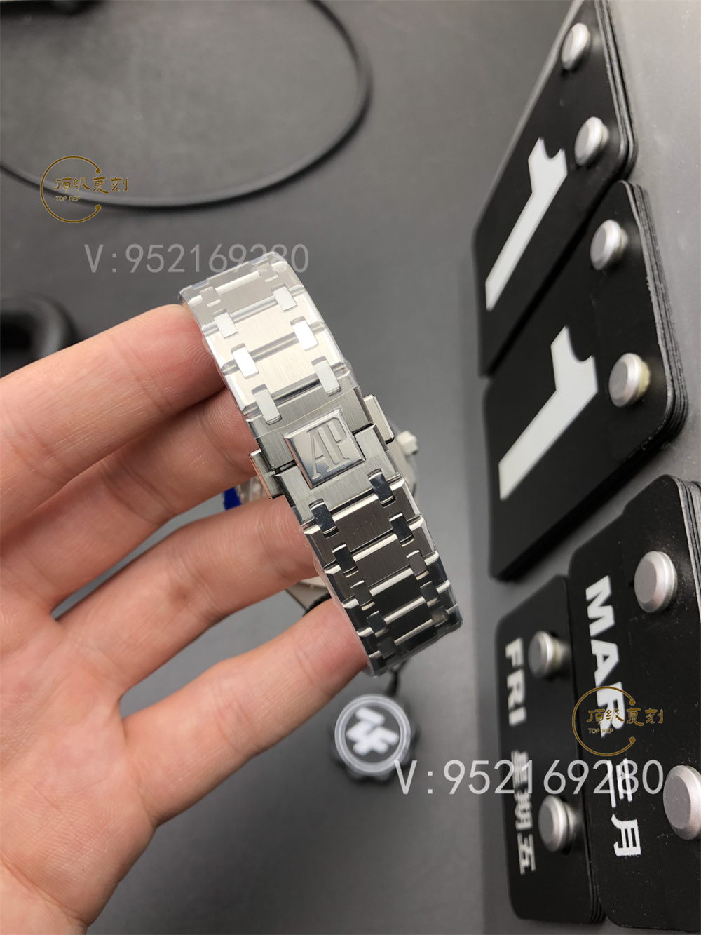 ZF廠AP愛彼15202怎么樣-ZF廠愛彼15202煙熏藍盤做工評測