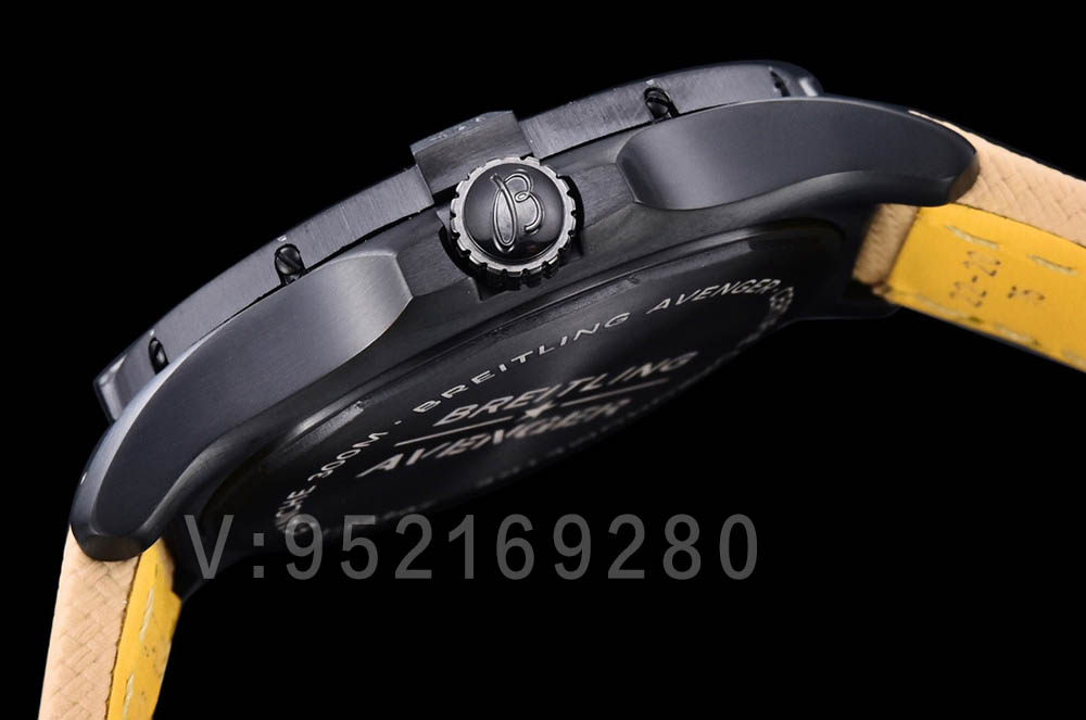 GF廠百年靈GMT雙時區夜間任務版45毫米復仇者評測