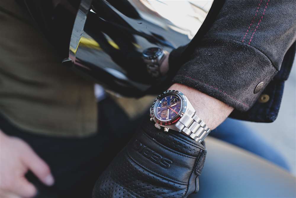 手腕上的精工太陽(yáng)能 Speedtimer