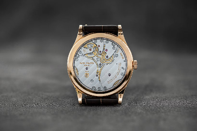 百達翡麗 Calatrava ref.  6119 卡路里。 30-255