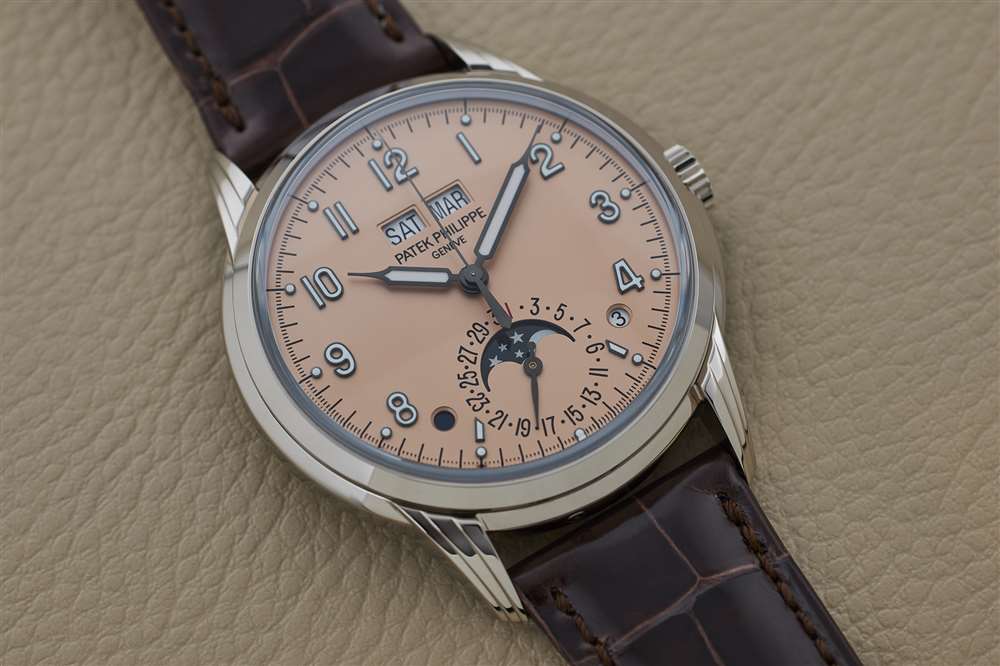 新款百達翡麗萬年歷 5320G。