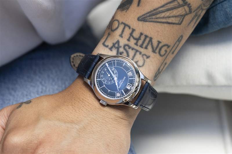 百達翡麗 Ref.  手腕上的5205G