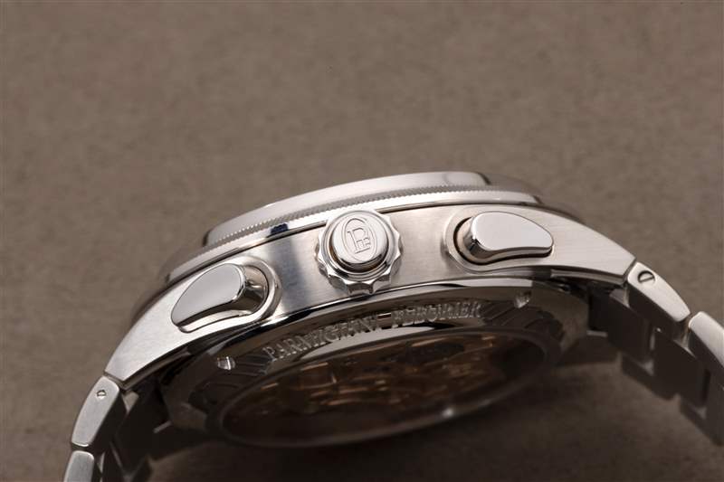 Tonda PF 雙秒追針表殼的側(cè)面圖