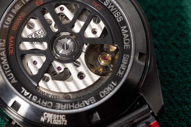 泰格豪雅 Autavia Black 機芯側(cè)面