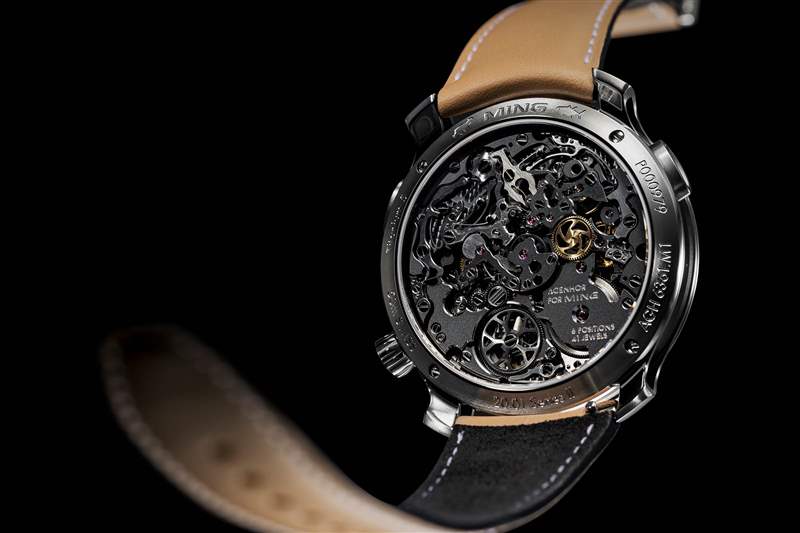 Ming 20.01 Series 2，透過 Agengraphe 機芯的透明底蓋查看