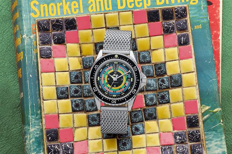 彩盤(pán)上的美度減壓計(jì)時(shí)器。