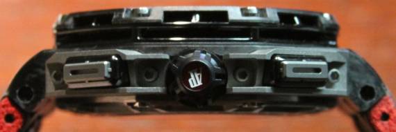 愛(ài)彼皇家橡樹(shù)離岸陶瓷限量版腕表