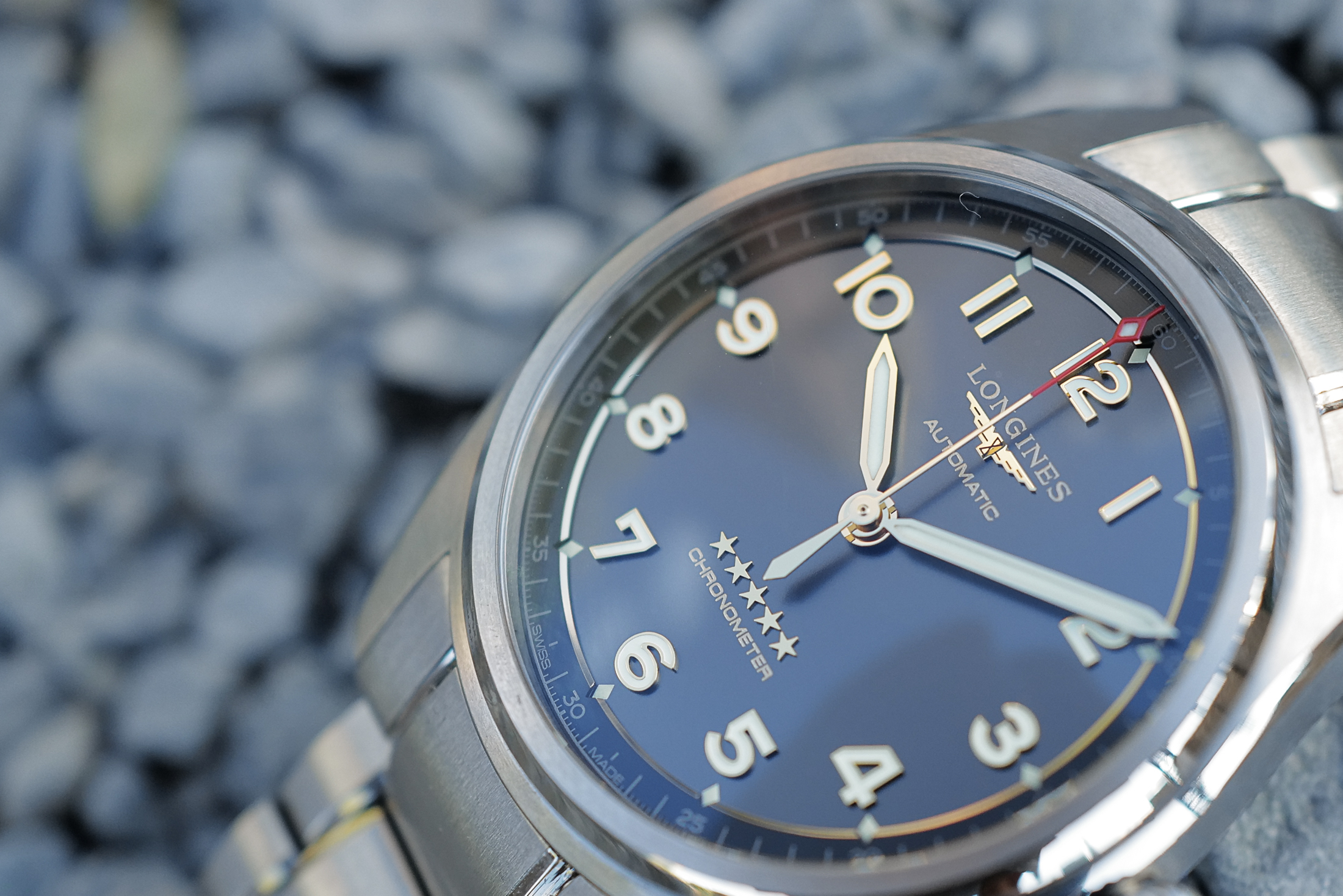 動(dòng)手實(shí)踐新款浪琴表Spirit Titanium實(shí)際上很受歡迎