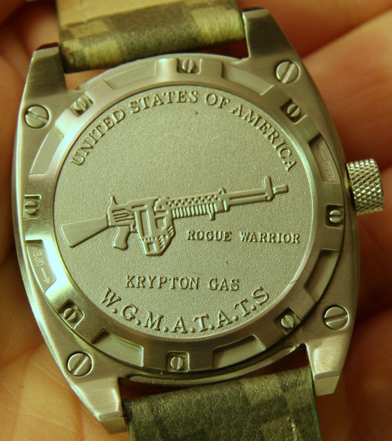 胭脂戰(zhàn)士紅細胞手表 12