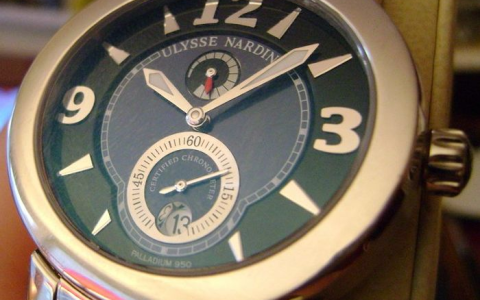 只有雅典表這樣的品牌才能擁有一款名為男子氣概的鈀950腕表