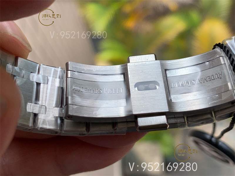 ZF廠愛(ài)彼15400皇家橡樹(shù)復(fù)刻實(shí)拍做工怎么樣,超薄鋼王-復(fù)刻表