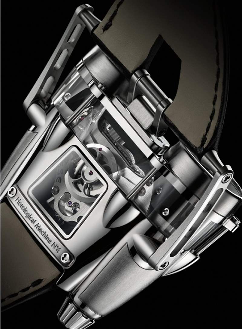 MB&F HM4 Thunderbolt運輸機引擎造型手表