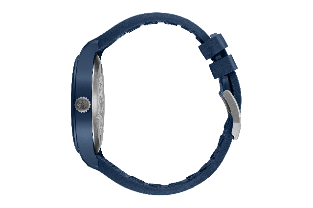 隆重推出萬國表推出這款陶瓷飛行員腕表的全藍色腕表