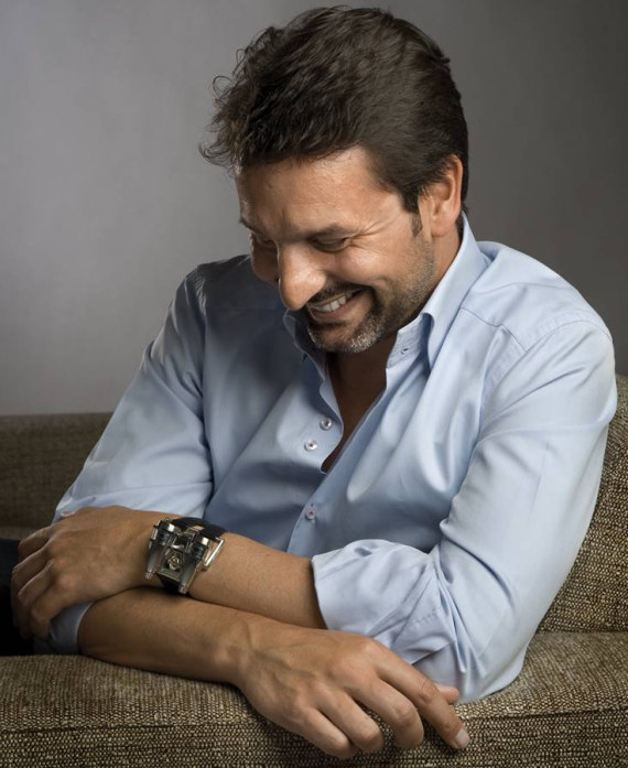 MB&F HM4 Thunderbolt運輸機引擎造型手表