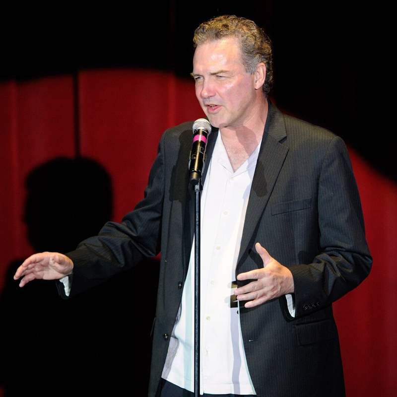 周末圍捕牧場風味鱷魚、英雄夫婦和湖洞