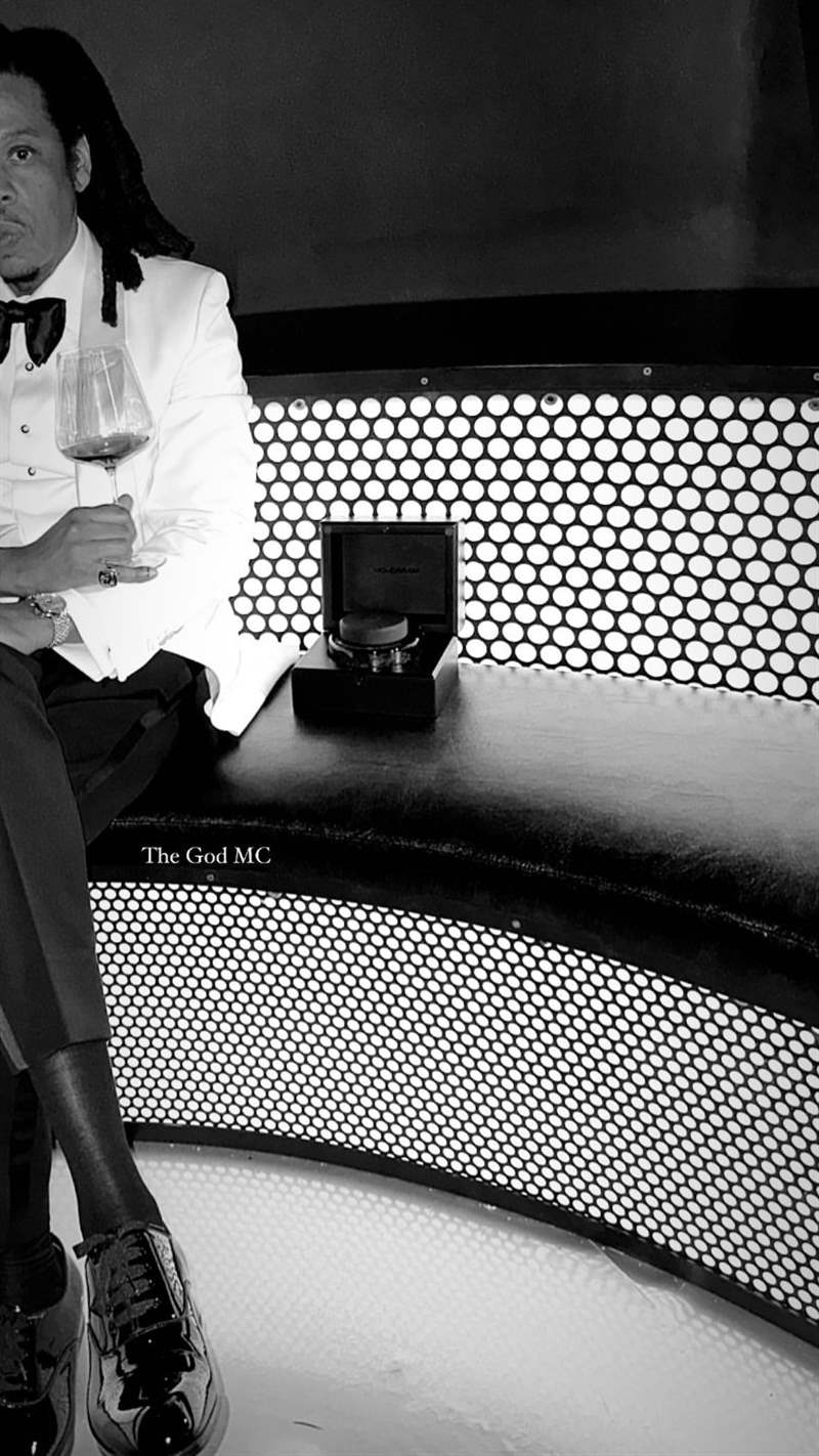 Jay Z 在黃金派對上佩戴百達翡麗 2499