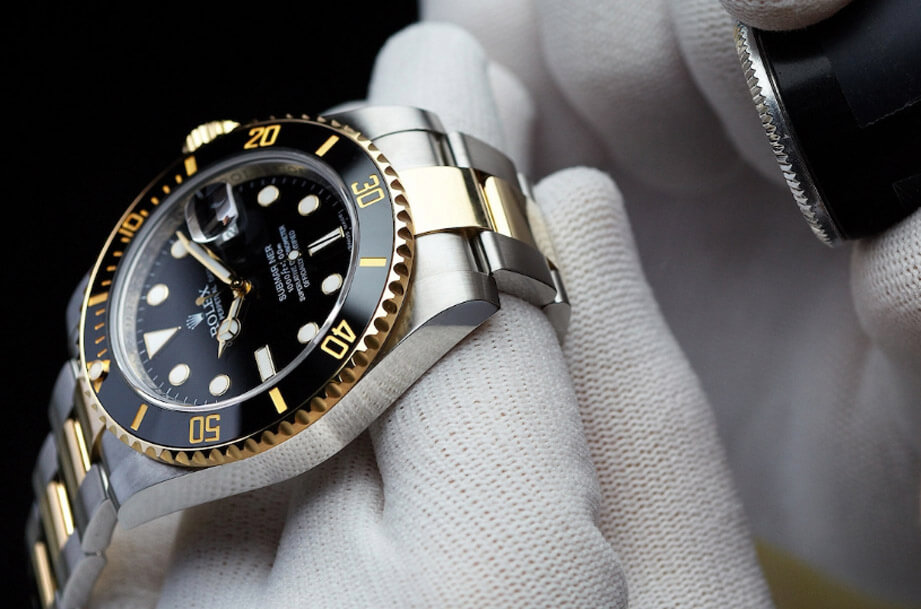 為何勞力士手表表殼鏈帶讓人感覺特別光亮細(xì)致