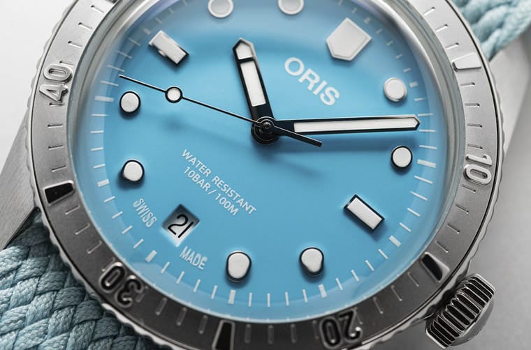 繼青銅表殼后終于推出不銹鋼款式ORIS Divers 65持續(xù)施展棉花糖彩色魅力