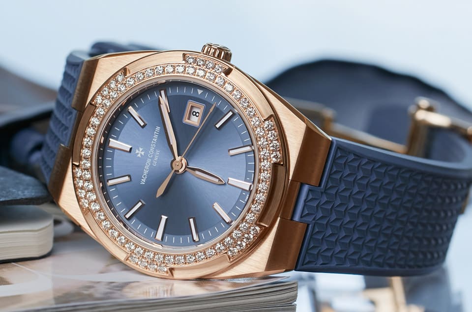 Overseas石英女表特有「晴山藍(lán)」面盤(pán)江詩(shī)丹頓專(zhuān)為這個(gè)國(guó)家限量打造