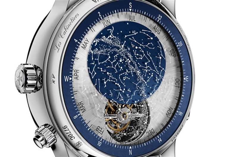表背尚有星空圖、恒星時顯示以及陀飛輪裝置等，佩戴者摘下手表會發現另一片天。 （VACHERON CONSTANTIN官網）