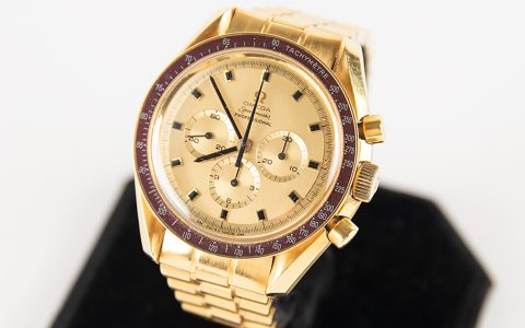 美國宇航員Walter Schirra擁有的OMEGA Speedmaster金殼紀念版腕表以190萬美元拍賣成交