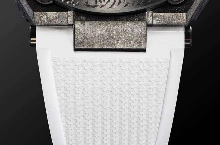 G-SHOCK旗艦系列MR-G新作「沖擊丸」再度以武士頭盔為靈感展現勇猛氣勢